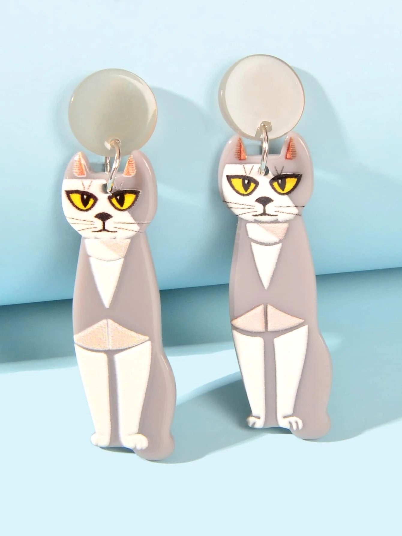 Gray Resin Acrylic Cat