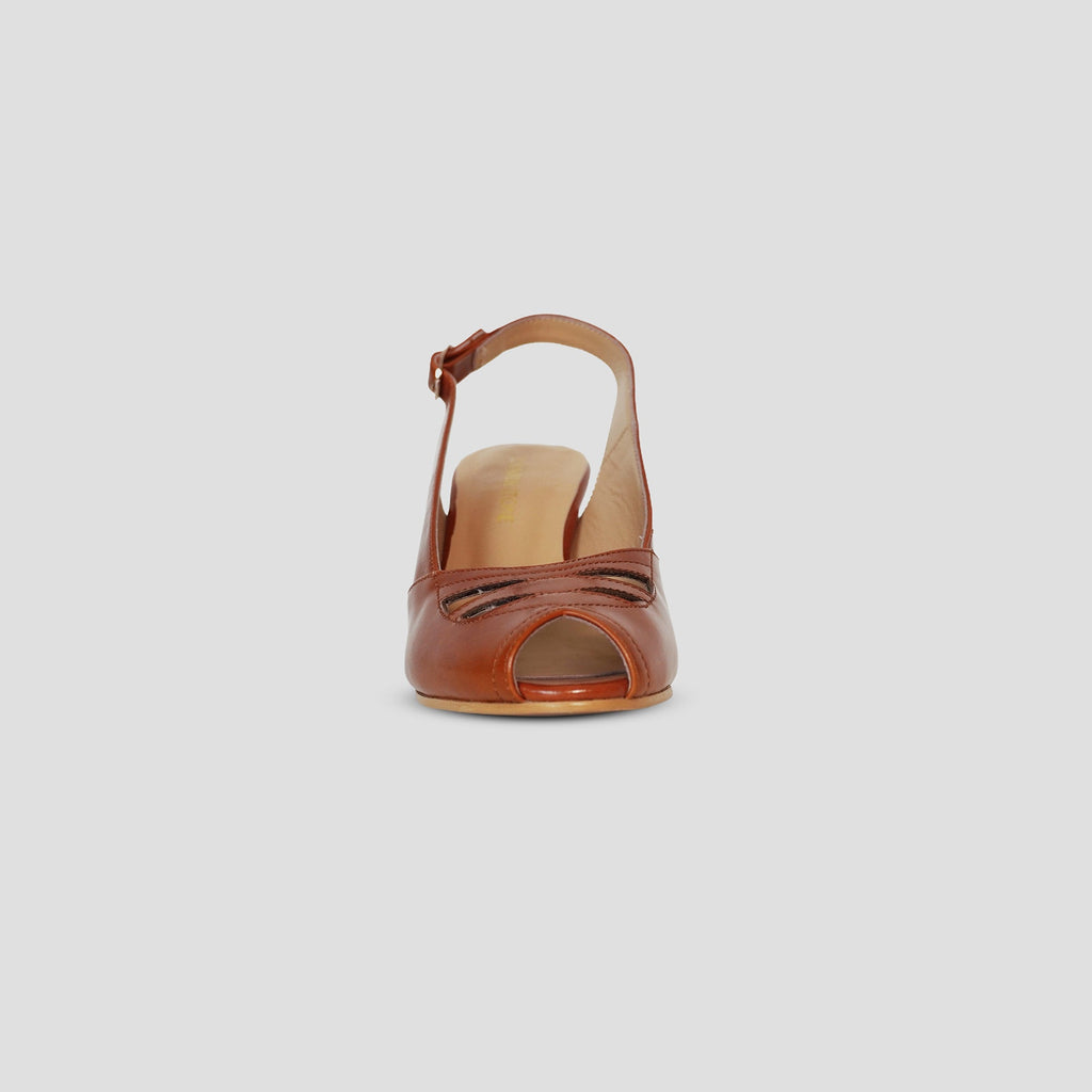 Este	(Chestnut)